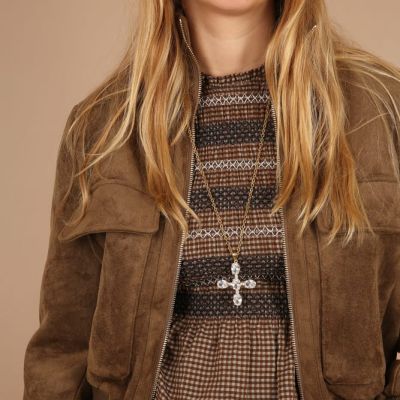 Collier croix dorée strass « Transfiguration »